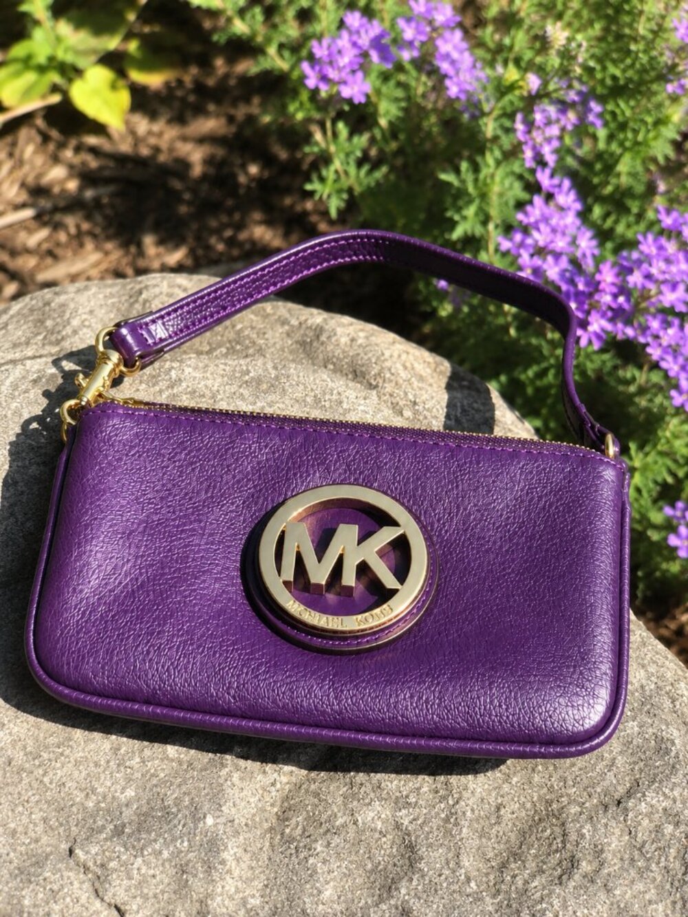 MICHAEL KORS Fulton Iris Purple Pebbled Leather Convertible Wristlet Bag 2018 - Picture 2 of 10